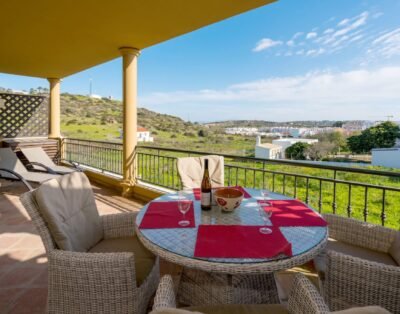Fully equipped apartment in Burgau, Vila do Bispo, Algarve, Portugal